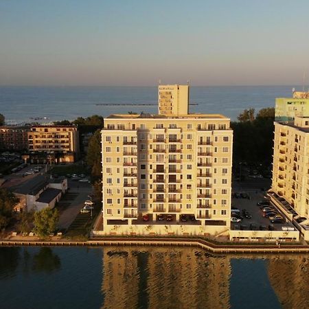 Evy Deluxe Apartment مامايا المظهر الخارجي الصورة