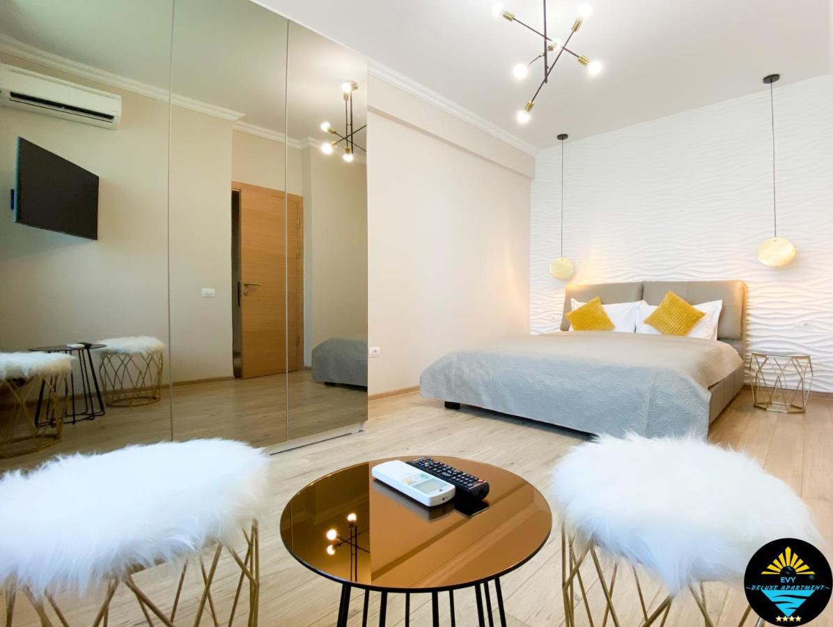 Evy Deluxe Apartment مامايا المظهر الخارجي الصورة