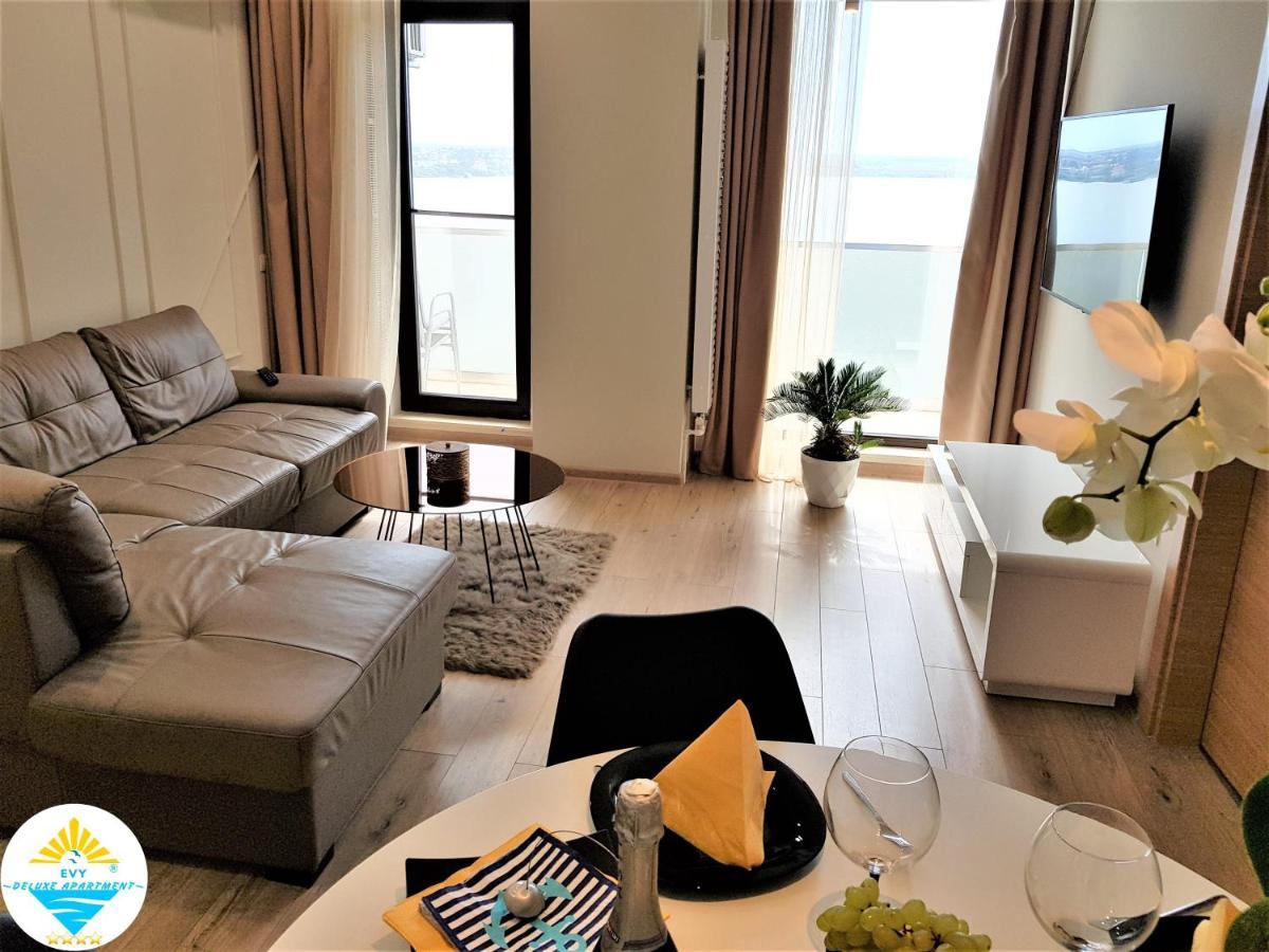 Evy Deluxe Apartment مامايا المظهر الخارجي الصورة