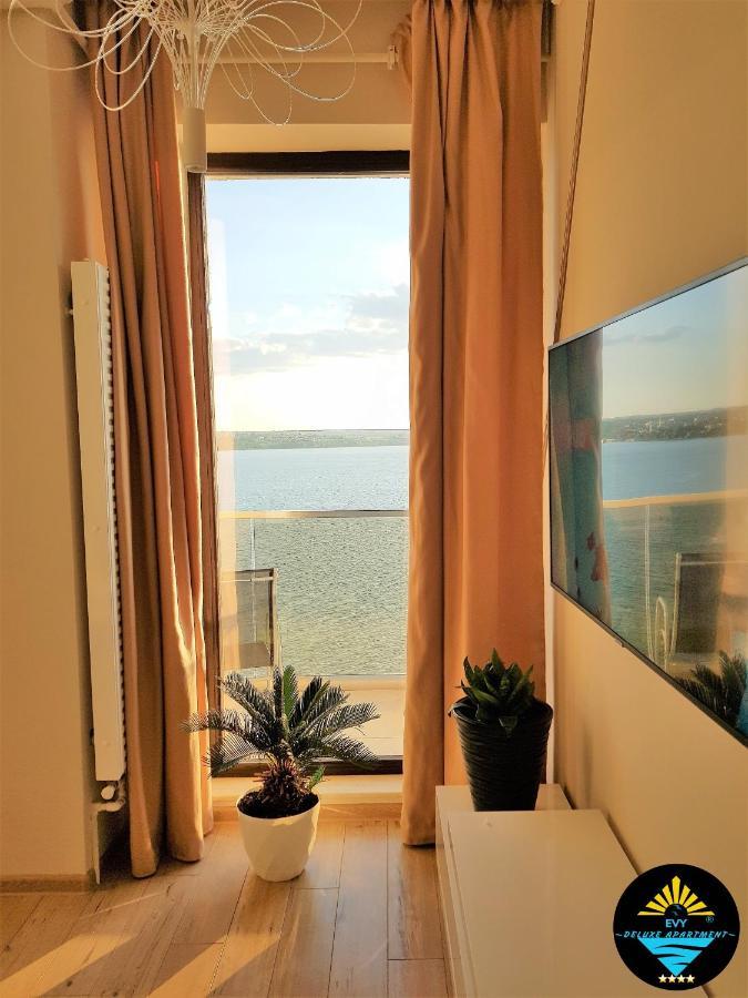 Evy Deluxe Apartment مامايا المظهر الخارجي الصورة