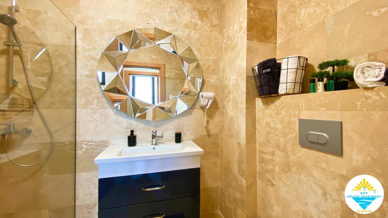 Evy Deluxe Apartment مامايا المظهر الخارجي الصورة