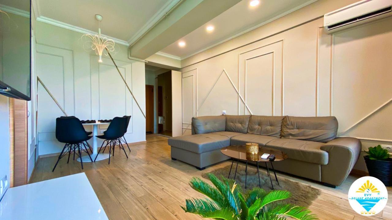 Evy Deluxe Apartment مامايا المظهر الخارجي الصورة