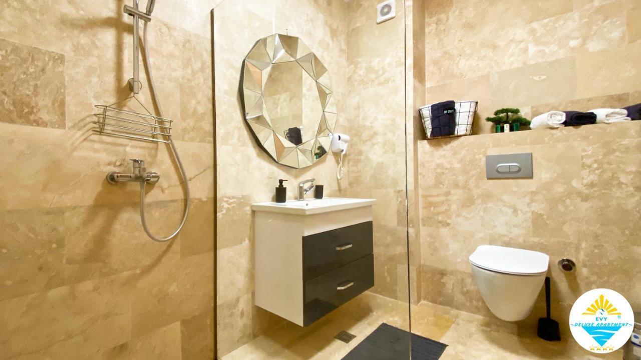 Evy Deluxe Apartment مامايا المظهر الخارجي الصورة